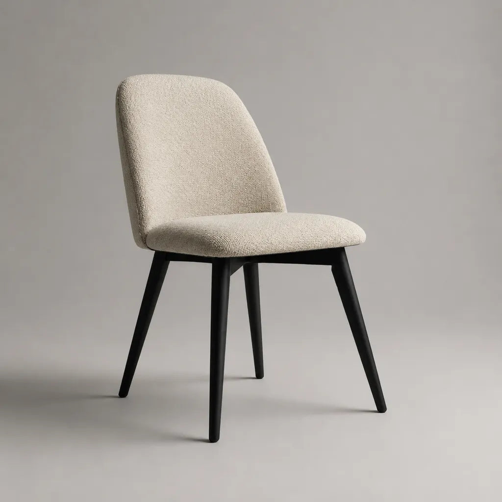 Sedia da pranzo imbottita in tessuto bouclé beige con gambe in acciaio nero, 50 x 58 x 83 cm